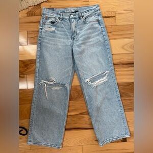 American Eagle Strigid Ripped Stovepipe Jean 8 Short